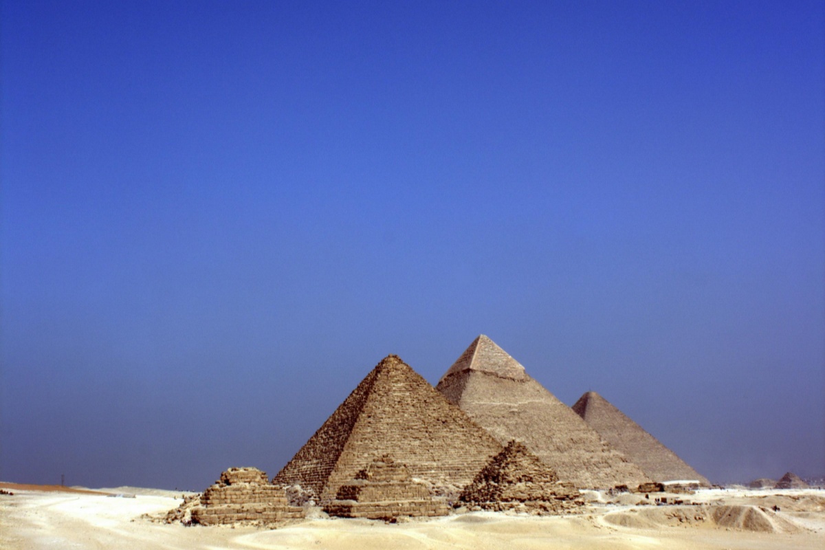 لينكدإن: فرص التواصل المهني في مصر